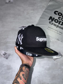 Boné Supreme x New Era - comprar online