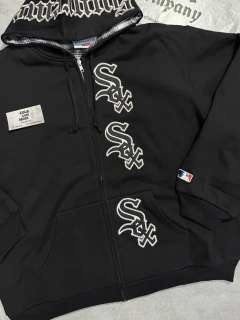 Jaqueta moletom Supreme x Sox - Cola Com Noix Company 