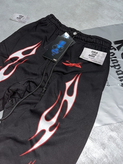 Calça Hellstar na internet