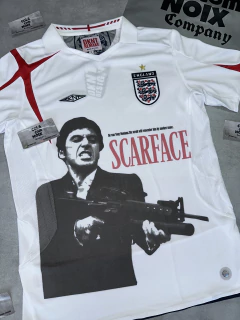 Camisa DKNT Remake Inglaterra “Scarface” na internet