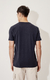 REMERA CLÁSICA ESCOTE V - comprar online