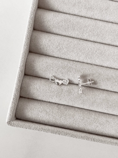 Brinco ear cuff corações prata 925