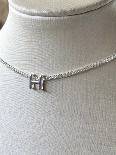 Choker corrente groumet com inicial/letra folheado a prata - loja online