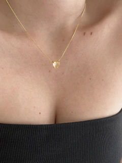 Imagem do Conjunto colar e brinco de coração amarelo semijoia