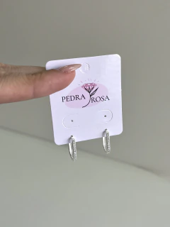 Argolinha G retangular cravejado prata 925 na internet