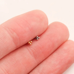 Labret Titanio con top tribead en internet