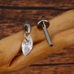 Labret diamante colgante titanio - tienda online