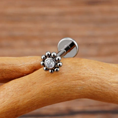 Labret sol ornamentado titanio - comprar online