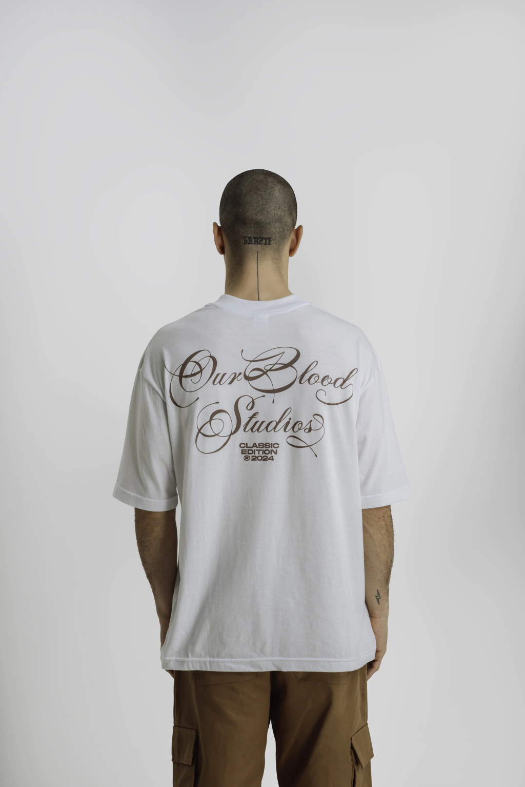 Remera "Classic" Blanca y Marrón