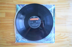 LP Rush – Fly By Night (1975) - Rio Records