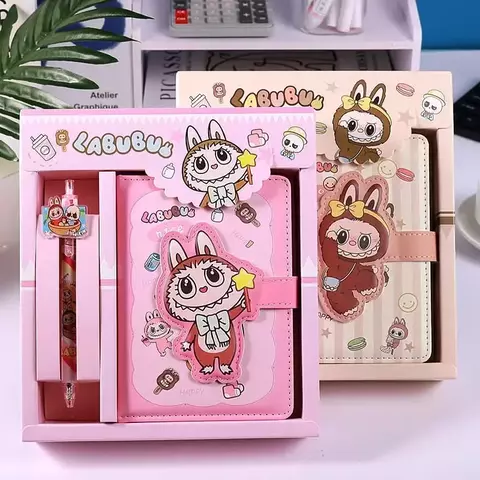 SET CUADERNO + LAPICERA LABUBU