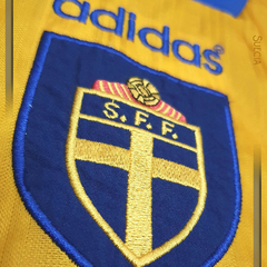 Camisa Retrô Adidas Suécia - 1995 na internet