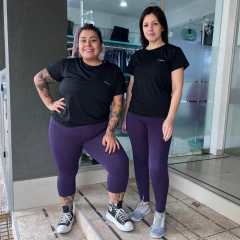 Remera deportiva Negra en internet