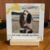 Azulejo personalizado com foto de duas amigas fazendo um coração com as mãos na praia, com a frase "Que nossa amizade seja eterna".