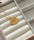 Imagem do Colar medalha personalizado M banhado a ouro