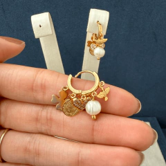 Brinco Argolinha com Pingentes Patuá - comprar online