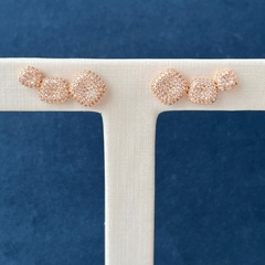 Ear Cuff Ouro Quadrados Cravejados na internet