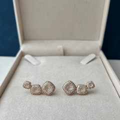 Ear Cuff Ouro Quadrados Cravejados