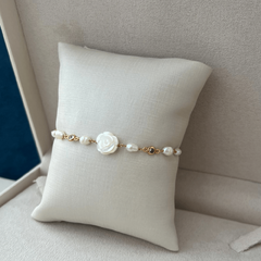 Pulseira Flor Madrepérola - comprar online
