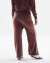 Pantalón plush chocolate en internet