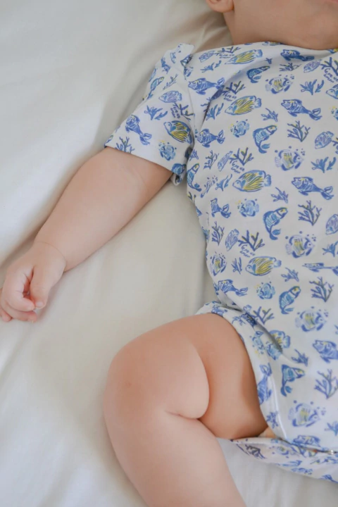 BODY MANGA CORTA ESTAMPADO