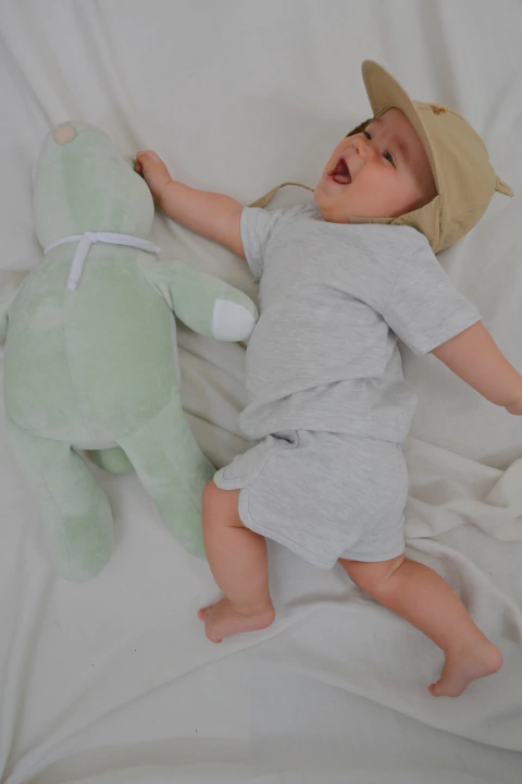 REMERA LISA MANGA CORTA NIÑO