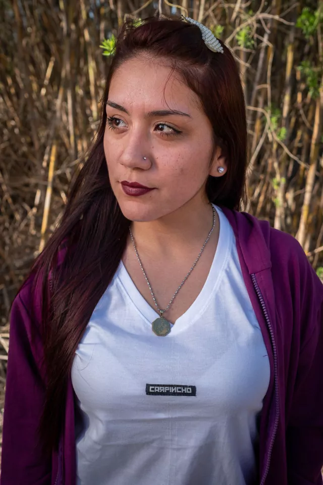 Remera escotada de Carpincho Indumentaria — imagen 3