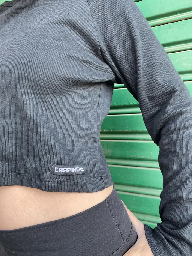 Crop manga larga de Carpincho Indumentaria — imagen 6