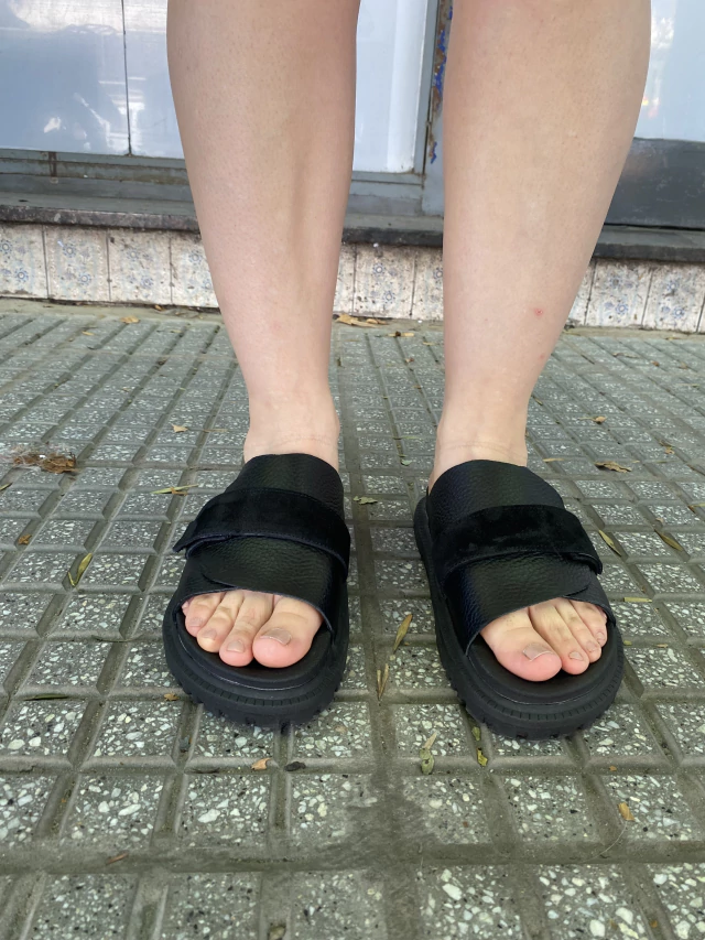 Sandalias con abrojo de Carpincho Indumentaria — imagen 2