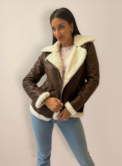 Campera Simil Cuero Ecologico Con Piel Larga Cruzada Mujer - NOU INDUMENTARIA