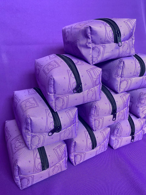 Necessaire estampada BANGTAN OT7