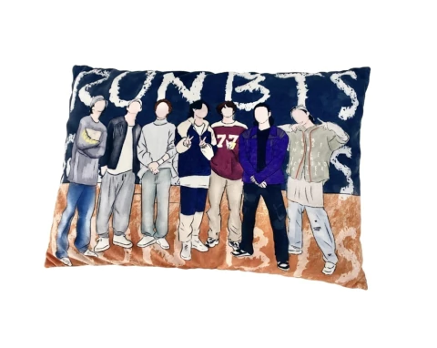 Capa para Travesseiro RUN BTS (Enchimento não incluso) - comprar online