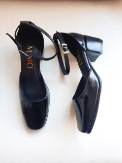 MILA BLACK en internet