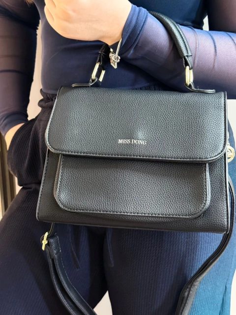 Modelo de Mão com Lenço - Miss Dong