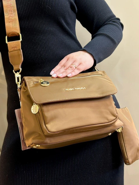 Modelo Transversal Impermeável- Rosa Amora