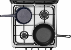 Estufa de piso 4 quemadores Midea en color Negro