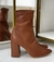 Bota Anastácia ( preto, off white e caramelo ) na internet