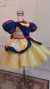 Vestido Branca de neve com capa na internet