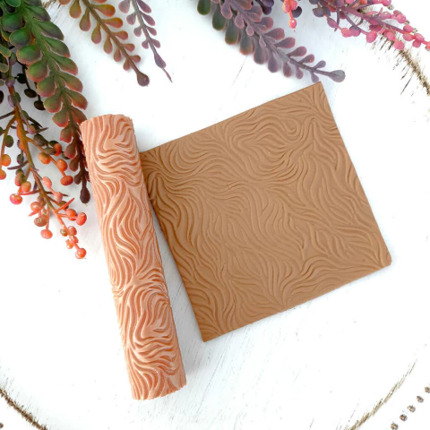 Rolinho Traços Ondulados