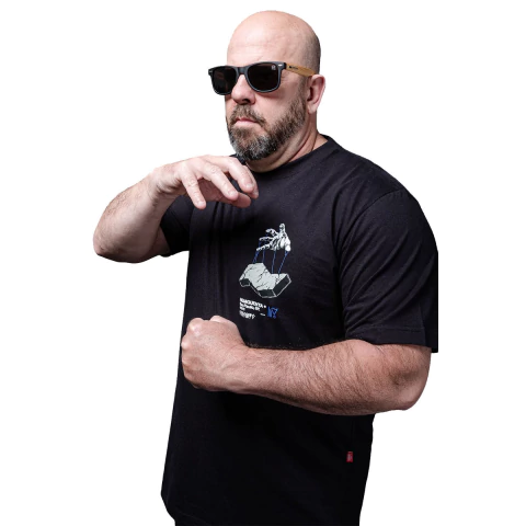 Camiseta Chronic Lixomania Manipulado SP 014 Preto