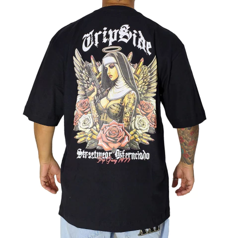 Camiseta Trip Side Overzise Nun Evil Preto