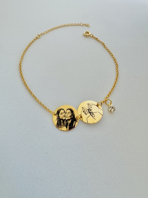 Pulseira Personalizada Duas Medalhas - Dourada - comprar online