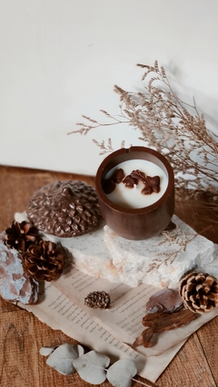 Vela - Brown Acorn - comprar online