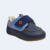 Tênis infantil masculino marinho da OrtoFino com detalhes em azul e laranja.