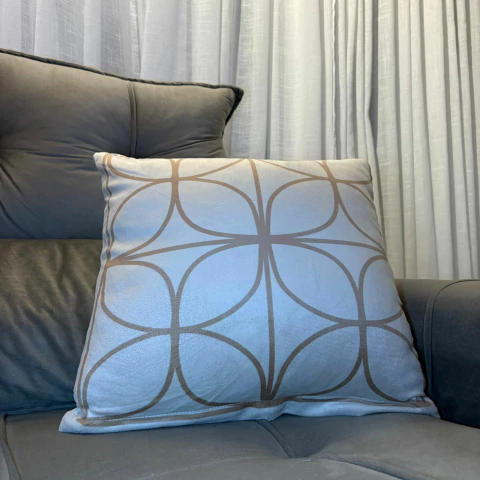 Capa de almofada Estampada em Suede 43x43cm - Geométrica Floral