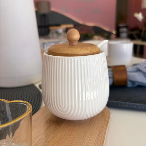 Açucareiro em cerâmica com Colher e tampa de bambu Oasis - 360ml