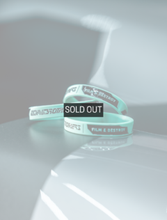 The Camo Wristband - TIFFANY - comprar online