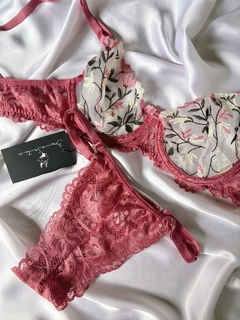 Conjunto Eliza na internet