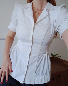 Camisa Le Lis Blanc (P) - Amorá Brechó