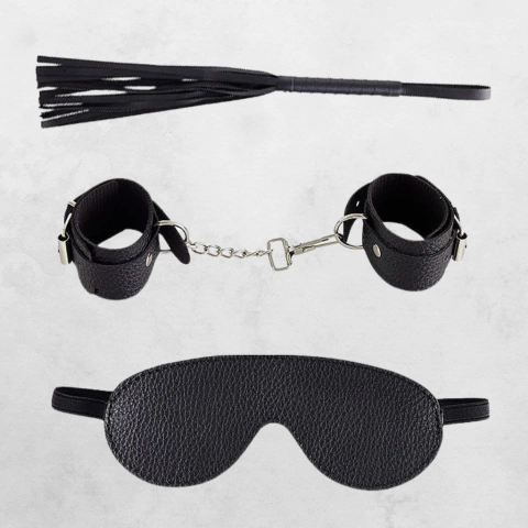 KIT SADO EROTICO COM CHICOTE